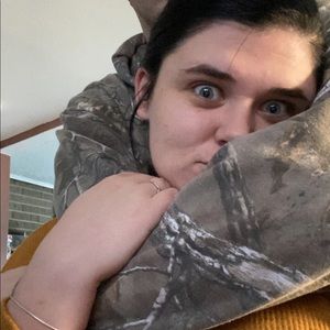 Meet your Posher, Eva